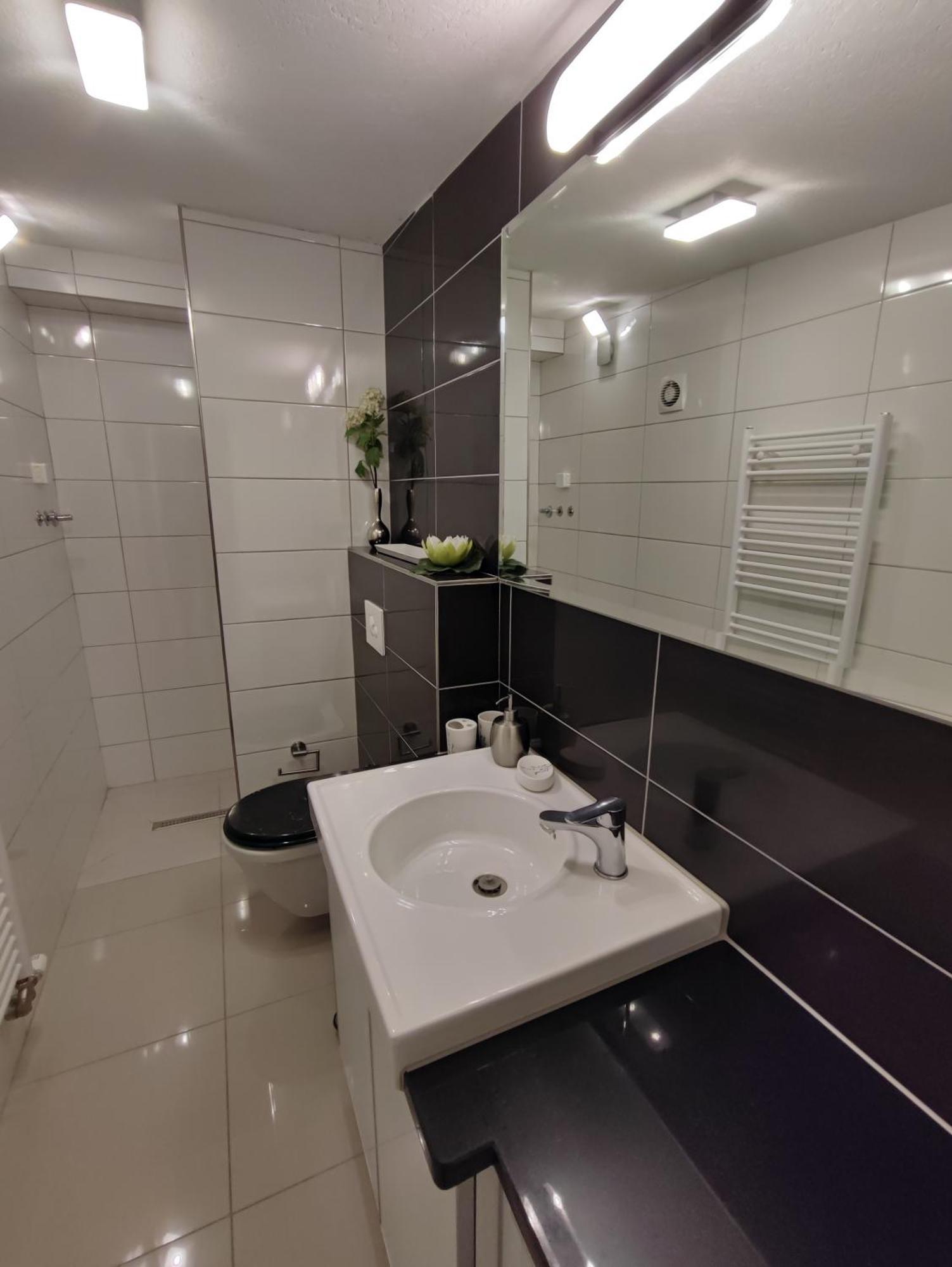 Apartmani Vijecnica ซาราเยโว ภายนอก รูปภาพ